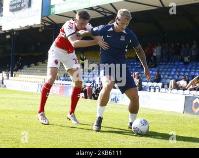 Stephen Humphrys de Southend s'est Uni sous la pression de Jimmy Dunne de Fleetwood Town pendant l'anglais Sky Bet League One entre Southend United et Fleetwood Town au Roots Hall Stadium , Southend, Angleterre le 14 septembre 2019 (photo par action Foto Sport/NurPhoto) Banque D'Images