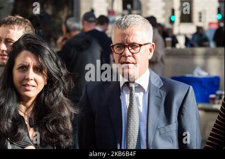 L'avocat britannique Jolyon Maugham, fondateur et directeur du Good Law Project, arrive à la Cour suprême le 19 septembre 2019 à Londres, en Angleterre. Aujourd'hui marque le dernier jour de l'audience de trois jours à la Cour suprême sur l'affirmation que le Premier ministre Boris Johnson a agi illégalement en conseillant à la Reine de proroger le Parlement pendant cinq semaines afin d'empêcher les députés de débattre de la crise du Brexit. (Photo de Wiktor Szymanowicz/NurPhoto) Banque D'Images