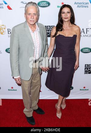 BEVERLY HILLS, LOS ANGELES, CALIFORNIE, Etats-Unis - SEPTEMBRE 21: L'acteur Michael Douglas et la femme/actrice Catherine Zeta-Jones arrivent au BAFTA Los Angeles + BBC America TV Tea Party 2019 qui s'est tenu à l'hôtel Beverly Hilton sur 21 septembre 2019 à Beverly Hills, Los Angeles, Californie, Etats-Unis. (Photo par Xavier Collin/image Press Agency/NurPhoto) Banque D'Images