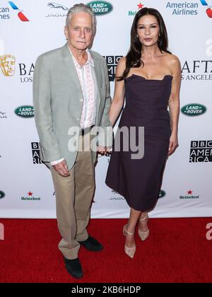 BEVERLY HILLS, LOS ANGELES, CALIFORNIE, Etats-Unis - SEPTEMBRE 21: L'acteur Michael Douglas et la femme/actrice Catherine Zeta-Jones arrivent au BAFTA Los Angeles + BBC America TV Tea Party 2019 qui s'est tenu à l'hôtel Beverly Hilton sur 21 septembre 2019 à Beverly Hills, Los Angeles, Californie, Etats-Unis. (Photo par Xavier Collin/image Press Agency/NurPhoto) Banque D'Images