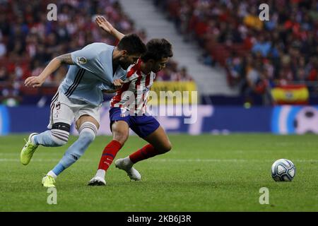 Joao Felix de l'Atlético de Madrid et OK Yokuslu du Real Club Celta de Vigo pendant le match de la Liga entre l'Atlético de Madrid et le Real Club Celta de Vigo au stade Wanda Metropolitano à Madrid, Espagne. 21 septembre 2019. (Photo de A. Ware/NurPhoto) Banque D'Images