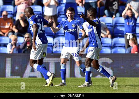 Jonny Smith d'Oldham fête ses scores lors du match Sky Bet League 2 entre Oldham Athletic et Morecambe à Boundary Park, Oldham, le samedi 21st septembre 2019. (Photo d'Eddie Garvey/MI News/NurPhoto) Banque D'Images