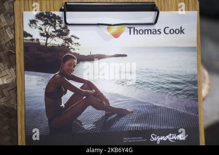 « Travel Stories mady by Thomas Cook » propose des voyages au East Side Mall de Berlin, en Allemagne, le 25 septembre 2019. Thomas Cook, l'une des plus anciennes agences de voyages britanniques s'est effondrée sur 23 septembre après une décennie de difficultés financières. (Photo de Beata Zawrzel/NurPhoto) Banque D'Images