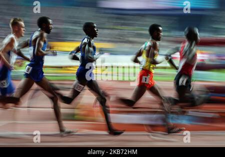 Telahun Haile Bekele d'Ethiopie en compétition dans le mètre 5000 pour les hommes lors des Championnats du monde d'athlétisme de l'IAAF 17th au stade Khalifa à Doha, Qatar sur 27 septembre 2019. (Photo par Ulrik Pedersen/NurPhoto) Banque D'Images