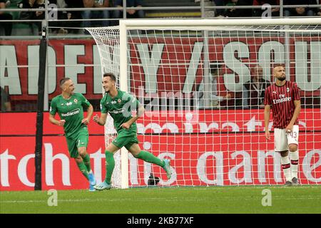 Gaetano Castrovilli de l'ACF Fiorentina célèbre après avoir marquant son but pendant la série Un match entre l'AC Milan et l'ACF Fiorentina au Stadio Giuseppe Meazza sur 29 septembre 2019 à Milan, Italie. (Photo de Giuseppe Cottini/NurPhoto) Banque D'Images
