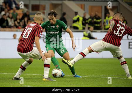 Federico Chiesa d'ACF Fiorentina en action pendant la série Un match entre AC Milan et ACF Fiorentina au Stadio Giuseppe Meazza sur 29 septembre 2019 à Milan, Italie. (Photo de Giuseppe Cottini/NurPhoto) Banque D'Images