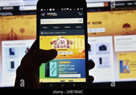 Dans cette illustration, l'application Amazon peut être vue sur un écran mobile, Kolkata, Inde, 01 octobre 2019. Flipkart, propriété de Walmart Inc., et son rival Amazon Inc, ont déclaré lundi qu'ils avaient réalisé des ventes record le jour d'ouverture de leurs ventes annuelles en Inde pour les fêtes, qui ont débuté le week-end, selon un reportage médiatique. (Photo par Indranil Aditya/NurPhoto) Banque D'Images