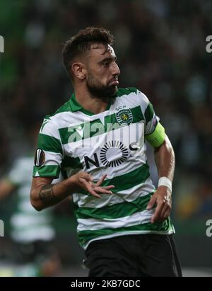 Bruno Fernandes, milieu de terrain du CP sportif, célèbre un but lors du match de l'UEFA Europa League 2019, Round 2 entre le sportif CP et le lask Linz, au stade Alvalade de Lisbonne sur 03 octobre 2019. (Photo de Paulo Nascimento / DPI / NurPhoto) Banque D'Images