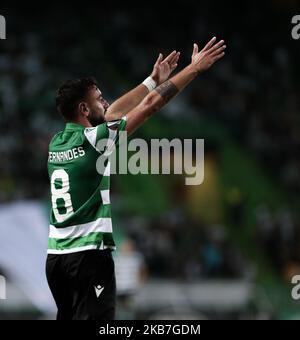 Bruno Fernandes, milieu de terrain du CP sportif, célèbre un but lors du match de l'UEFA Europa League 2019, Round 2 entre le sportif CP et le lask Linz, au stade Alvalade de Lisbonne sur 03 octobre 2019. (Photo de Paulo Nascimento / DPI / NurPhoto) Banque D'Images