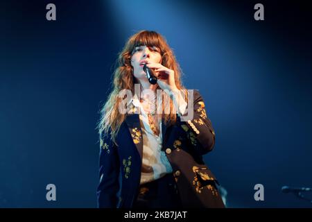 L'actrice et chanteuse Lou Doillon (fille de l'actrice Jane Birkkin et du cinéaste Jacques Doillon) se produit dans la salle de concert Carre Belle-feuille pour la sortie de son nouvel album SOLILOQUIE sur 04 octobre 2019, à Boulogne-Billancourt, Paris, France. (Photo de Daniel Pier/NurPhoto) Banque D'Images