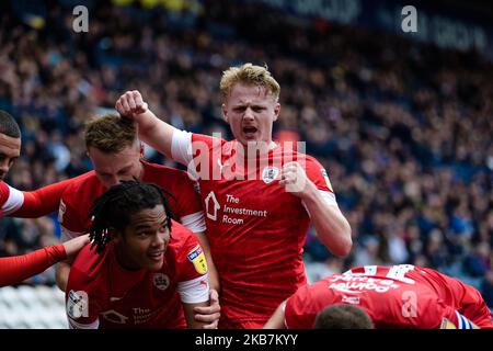 Le défenseur de Barnsley Ben Williams célèbre après que Cameron McGeehan l'a fait 1-1 lors du match du championnat Sky Bet entre Preston North End et Barnsley à Deepdale, Preston, le samedi 5th octobre 2019. (Crédit : Andy Whitehead | MI News) Banque D'Images