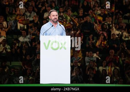 Chef du parti d'extrême droite VOX, Santiago Abascal parle lors du rallye "Vistalegre plus Ultra" sur 06 octobre 2019 à Madrid, Espagne. (Photo par Antonio Navia/NurPhoto) Banque D'Images