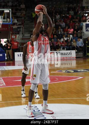 11 Simmons Jeremy d'Openjobmetis en action pendant l'Italie Lega Panier de Serie A , Openjobmetis Varese - Fortitudo Bologna le 6 octobre 2019 à Varese Palasport Enerxenia Arena (photo de Fabio Averna/NurPhoto) Banque D'Images