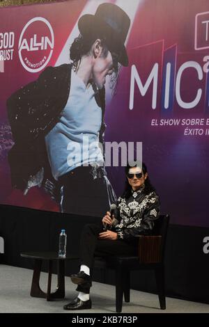 Noviembre 03, 2022, Ciudad de México, México: El cantte y bailarín brasileño Lenny Jay, en conferencia de prensa para anunciar su show “this is Michael” attributo al “Rey del Pop”. En el Auditorio Nacional, (Foto: Francisco Morales/DAMMPHOTO) 03 novembre 2022, Mexico, Mexique: Lenny Jay, chanteur et danseur brésilien, lors d'une conférence de presse pour annoncer son spectacle hommage au "Roi de la Pop". À l'Auditorium national, (photo: Francisco Morales/DAMMPHOTO) Banque D'Images