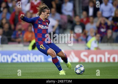 Antoine Griezmann de Barcelone tira pour but lors du match F de la Ligue des champions de l'UEFA entre le FC Barcelone et l'Inter au Camp Nou sur 2 octobre 2019 à Barcelone, Espagne. (Photo de Jose Breton/Pics action/NurPhoto) Banque D'Images