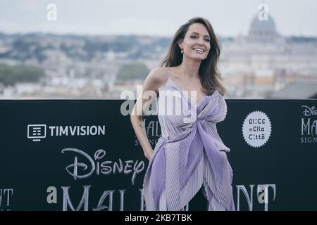Angelina Jolie assiste à la photo du film 'Maleficent – maîtresse du mal' à l'Hôtel de la ville sur 07 octobre 2019 à Rome, Italie. (Photo par Luca Carlino/NurPhoto) Banque D'Images