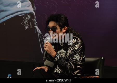 Noviembre 03, 2022, Ciudad de México, México: El cantte y bailarín brasileño Lenny Jay, en conferencia de prensa para anunciar su show “this is Michael” attributo al “Rey del Pop”. En el Auditorio Nacional, (Foto: Francisco Morales/DAMMPHOTO) 03 novembre 2022, Mexico, Mexique: Lenny Jay, chanteur et danseur brésilien, lors d'une conférence de presse pour annoncer son spectacle hommage au "Roi de la Pop". À l'Auditorium national, (photo: Francisco Morales/DAMMPHOTO) Banque D'Images