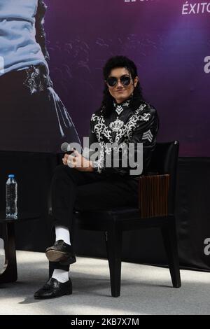 Noviembre 03, 2022, Ciudad de México, México: El cantte y bailarín brasileño Lenny Jay, en conferencia de prensa para anunciar su show “this is Michael” attributo al “Rey del Pop”. En el Auditorio Nacional, (Foto: Francisco Morales/DAMMPHOTO) 03 novembre 2022, Mexico, Mexique: Lenny Jay, chanteur et danseur brésilien, lors d'une conférence de presse pour annoncer son spectacle hommage au "Roi de la Pop". À l'Auditorium national, (photo: Francisco Morales/DAMMPHOTO) Banque D'Images