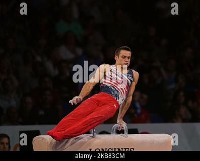 Samuel Mikulak des Etats-Unis d'Amérique pendant le cheval pommel pour hommes aux Championnats du monde de GYMNASTIQUE ARTISTIQUE Fig 49th à Hanns Martin Schleyer Halle à Stuttgart, Allemagne sur 11 octobre 2019. (Photo par Ulrik Pedersen/NurPhoto) Banque D'Images