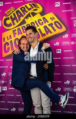 Federico Bellone, Christian Ginepro participant au photocall pour la comédie musicale 'Charlie e la Fabbrica di CIOCCOLATO' lors de la conférence de presse du 11 octobre 2019 à Milan, Italie. (Photo de Valeria Portinari/NurPhoto) Banque D'Images