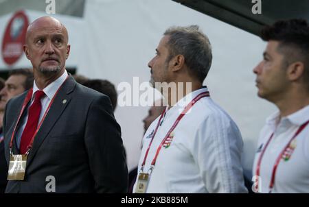 L'entraîneur de l'équipe hongroise Marco Rossi lors de l'hymne national avant le match des qualifications européennes de la Hongrie et de l'Azerbaïdjan au stade Groupama, le 13 octobre 2019 à Budapest, Hongrie. (Photo de Robert Szaniszlo/NurPhoto) Banque D'Images