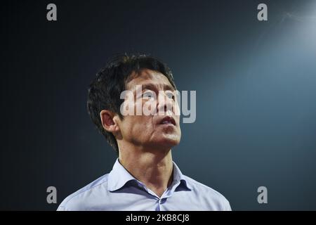 Akira Nishino, entraîneur thaïlandais, lors du match de qualification G de la coupe du monde de la FIFA 2022 entre la Thaïlande et les Émirats arabes Unis (eau) au stade de Thammasat à Bangkok, Thaïlande, 15 octobre 2019. (Photo par Anusak Laowilas/NurPhoto) Banque D'Images