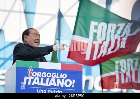 Le chef de Forza Italia Silvio Berlusconi parle lors d'un rassemblement organisé par le parti Lega pour protester contre l'actuel gouvernement italien. Rome, 19th octobre 2019. (Photo de Jacopo Landi/NurPhoto) Banque D'Images