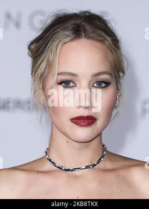 (Dossier) Jennifer Lawrence Maroney Cooke se marie. Jennifer Lawrence Maroney Cooke et lié le noeud samedi soir à Belcourt de Newport, Rhode Island spectaculaire un joli manoir. Parmi les invités ont été Ashley Olsen, Kris Jenner, Emma Stone, Corey Gamble, Cameron Diaz, Nicole Richie et Sienna Miller. WESTWOOD, LOS ANGELES, CALIFORNIE, USA - 14 DÉCEMBRE : actrice Jennifer Lawrence portant une robe Dior, Christian Louboutin, et Beladora et joaillerie bijoux arrive à la première mondiale de Columbia Pictures 'passagers' qui s'est tenue au Regency Village Theatre le 14 décembre 2016 à Westwood, Los Ange Banque D'Images