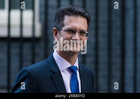 Le député Steve Baker quitte Downing Street dans le centre de Londres alors que les membres du Groupe européen de recherche (GRE) ont rencontré le Premier ministre Boris Johnson le 22 octobre 2019 à Londres, en Angleterre. Aujourd'hui, les députés de la Chambre des communes débattent et votent sur le projet de loi sur l'Accord de retrait de l'Union européenne, connu sous le nom de deuxième lecture et sur la motion de programme du projet de Boris Johnson visant à achever la législation sur le Brexit dans les trois jours. (Photo de Wiktor Szymanowicz/NurPhoto) Banque D'Images