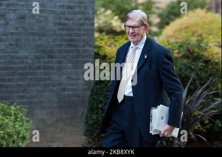 Bill Cash MP arrive à Downing Street en tant que membres du Groupe européen de recherche (GRE) rencontrer le Premier ministre Boris Johnson le 22 octobre 2019 à Londres, Angleterre. Aujourd'hui, les députés de la Chambre des communes débattent et votent sur le projet de loi sur l'Accord de retrait de l'Union européenne, connu sous le nom de deuxième lecture et sur la motion de programme du projet de Boris Johnson visant à achever la législation sur le Brexit dans les trois jours. (Photo de Wiktor Szymanowicz/NurPhoto) Banque D'Images