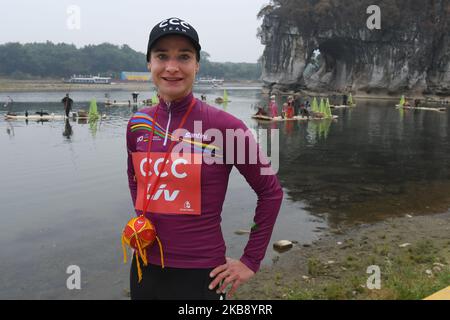 Marianne vos des pays-Bas et l'équipe CCC Liv, vue lors de la cérémonie de remise des prix 2019 du Cyclisme Tour de Guangxi, lorsqu'elle remporte le WorldTour 2019 des femmes. Mardi, 22 octobre 2019, à Guilin, dans la région de Guangxi, Chine. (Photo par Artur Widak/NurPhoto) Banque D'Images