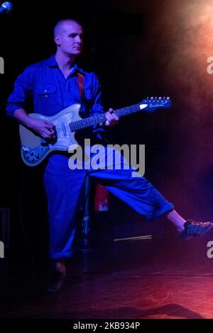 Le groupe de punk norvégien Pom Poko joue son plus grand rendez-vous à ce jour en direct à la Scala de Londres, à Londres, au Royaume-Uni, sur 23 octobre 2019. (Photo de Robin Pope/NurPhoto) Banque D'Images