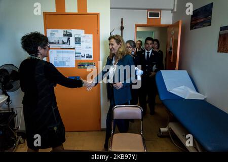 Le ministre de la Justice Nicole Belloubet visite la prison de Saint Quentin Fallavier, France, le 25 octobre 2019. La ministre a également participé à la restitution du groupe parlementaire régional Grenelle sur la lutte contre la violence à l'égard des femmes, dirigé par Caroline Abadie et Olga Givernet. (Photo de Nicolas Liponne/NurPhoto) Banque D'Images