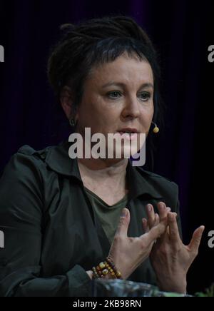 Olga Tokarczuk, romancière polonaise remarquable qui a reçu le prix Nobel de littérature il y a quelques jours, lors de sa rencontre avec le public du Festival Conrad au CENTRE des congrès ICE de Cracovie. Samedi, 26 octobre 2019, à Cracovie, en Pologne. (Photo par Artur Widak/NurPhoto) Banque D'Images