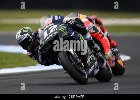 Maverick Vinales of Spain fait du vélo Monster Energy Yamaha MotoGP pendant la course de MotoGP australienne au circuit du Grand Prix de Phillip Island sur 27 octobre 2019 à Phillip Island, en Australie (photo de Morgan Hancock/NurPhoto) Banque D'Images