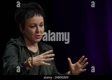 Olga Tokarczuk, romancière polonaise remarquable qui a reçu le prix Nobel de littérature il y a quelques jours, lors de sa rencontre avec le public du Festival Conrad au CENTRE des congrès ICE de Cracovie. Samedi, 26 octobre 2019, à Cracovie, en Pologne. (Photo par Artur Widak/NurPhoto) Banque D'Images
