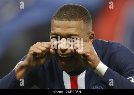 Kylian Mbappe du PSG lors du championnat français L1 du match de football le Classico entre Paris Saint-Germain et Olympique de Marseille sur 27 octobre 2019 au stade du Parc des Princes à Paris, France - (photo Mehdi Taamallah / Nurphoto) (photo de Mehdi Taamallah / Nurphoto) Banque D'Images