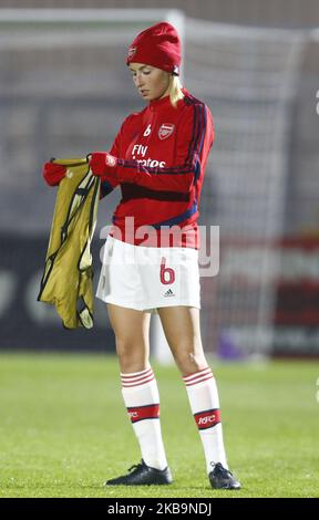 Leah Williamson d'Arsenal pendant l'échauffement avant le match lors du match de la Ligue des champions des femmes de l'UEFA Round de 16 Leg 2 match entre les femmes d'Arsenal et les femmes d'Slavia Praha au stade Meadow Park sur 31 octobre 2019 à Borehamwood, Angleterre (photo par action Foto Sport/NurPhoto) Banque D'Images