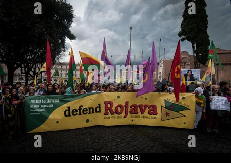 Manifestation nationale à Rome en faveur du peuple kurde, contre l'agression militaire de la Turquie :sur 1 novembre 2019 à Rome, Italie. (Photo par Andrea Ronchini/NurPhoto) Banque D'Images