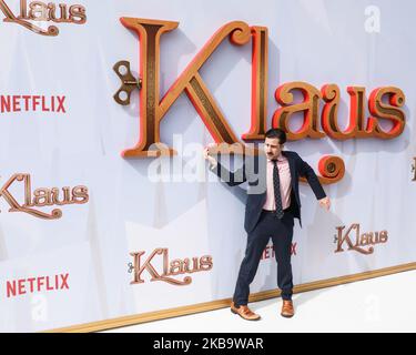 WESTWOOD, LOS ANGELES, CALIFORNIE, États-Unis - NOVEMBRE 02 : Jason Schwartzman arrive à la première de Netflix's 'Klaus' qui s'est tenue au Regency Village Theatre sur 2 novembre 2019 à Westwood, Los Angeles, Californie, États-Unis. (Photo par image Press Agency/NurPhoto) Banque D'Images