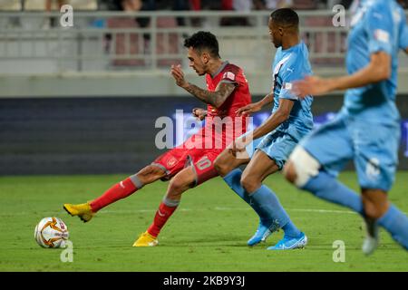 Edmilson Junior d'Al Duhail a obtenu des scores contre Al Sadd lors du match de la QNB Stars League au stade Abdullah bin Khalifa à Doha, au Qatar, le 3 novembre 2019. (Photo de Simon Holmes/NurPhoto) Banque D'Images