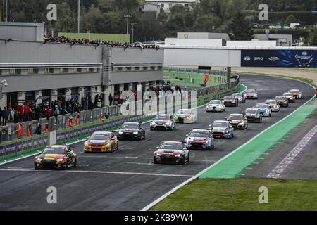 Début de la course de TCR pendant les Jeux de la FIA Motorsport TCR à Autodromo Vallelunga Piero Taruffi, le 3rd novembre 2019, Italie. (Photo par Xavier Bonilla/NurPhoto) Banque D'Images