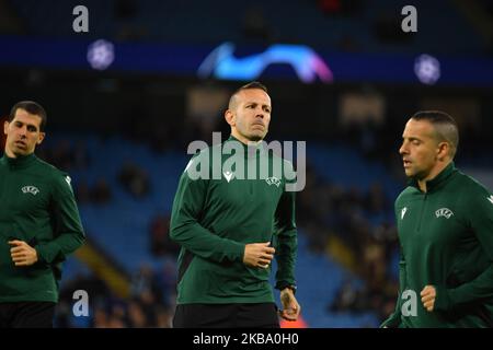 Manchester, Royaume-Uni. 02nd novembre 2022. Orel Grinfeeld (arbitre Israël), Roy Hassan, Idan Yarkoni en action pendant la Ligue des champions de l'UEFA 2022 entre Manchester City et Séville, Stade de la ville de Manchester, 2 novembre 2022 - photo est pour la presse; photo par ATP STANLEY Anthony (STANLEY Anthony/ATP/SPP) crédit: SPP Sport Press photo. /Alamy Live News Banque D'Images