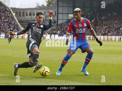 L-R Ayoze Perez de Leicester City et Patrick van Aanholt de Crystal Palace lors de la première ligue anglaise entre Crystal Palace et Leicester City au stade Selhurst Park, Londres, Angleterre, le 03 novembre 2019 (photo par action Foto Sport/NurPhoto) Banque D'Images