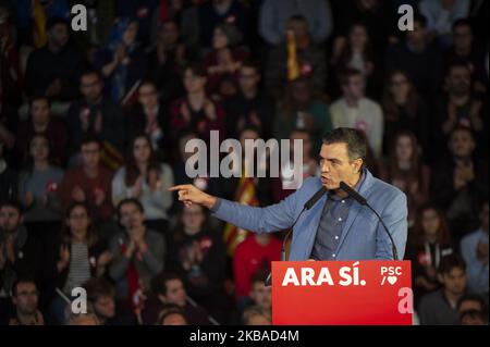 Le leader socialiste Pedro Sanchez termine la campagne électorale à Barcelone par le Parti socialiste catalan PSC, sur 8 novembre 2019. La Catalogne a été très présente tout au long de la campagne électorale en raison de la tension dont souffre la Catalogne depuis le ''processus'' qui a rendu la décision dans laquelle des dirigeants indépendants ont été emprisonnés avec des peines allant de 9 à 13 ans de prison. (Photo de Charlie Perez/NurPhoto) Banque D'Images