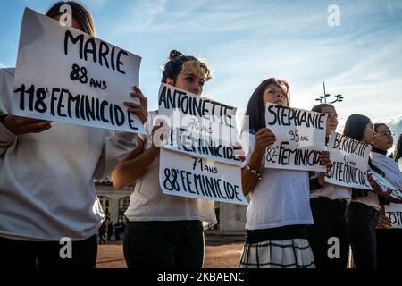 Rassemblement féministe pour dénoncer les 128 féminicides depuis le début de 2019 et l'inaction du gouvernement sur la violence contre les femmes, à Lyon, en France, sur 9 novembre 2019. (Photo de Nicolas Liponne/NurPhoto) Banque D'Images