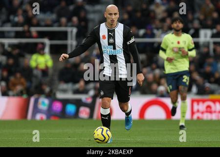 Jonjo Shelvey de Newcastle United lors du match de la Premier League entre Newcastle United et Bournemouth à St. James's Park, Newcastle, le samedi 9th novembre 2019. (Photo de Steven Hadlow/MI News/NurPhoto) Banque D'Images