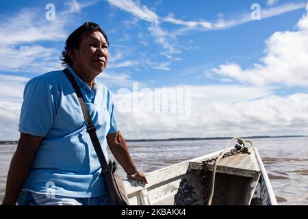 Grand-Santi, France, 3 juillet 2019. Un Wayana Ameridian pirogue bateau navigue les eaux de la haute Maroni non loin du village de Grand-Santi. Les bateaux connaissent la rivière et ses dangers par cœur. (Photo par Emeric Fohlen/NurPhoto) Banque D'Images