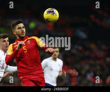 Dusan Lagator du Monténégro pendant l'UEFA Euro 2020 qualifier entre l'Angleterre et le Monténégro au stade Wembley à Londres, Angleterre sur 14 novembre 2019 (photo par action Foto Sport/NurPhoto) Banque D'Images