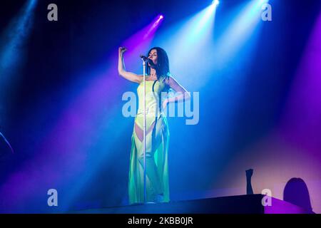 Le chanteur et compositeur gallois Marina se produit en direct à fabrique le 14 novembre 2019 à Milan, en Italie. (Photo de Roberto Finizio/NurPhoto) Banque D'Images